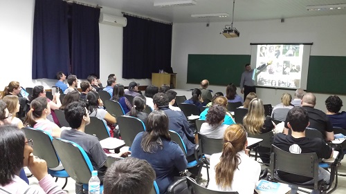 Apresentação dos resultados do projeto Casadinho pelo prof Ednei Primel